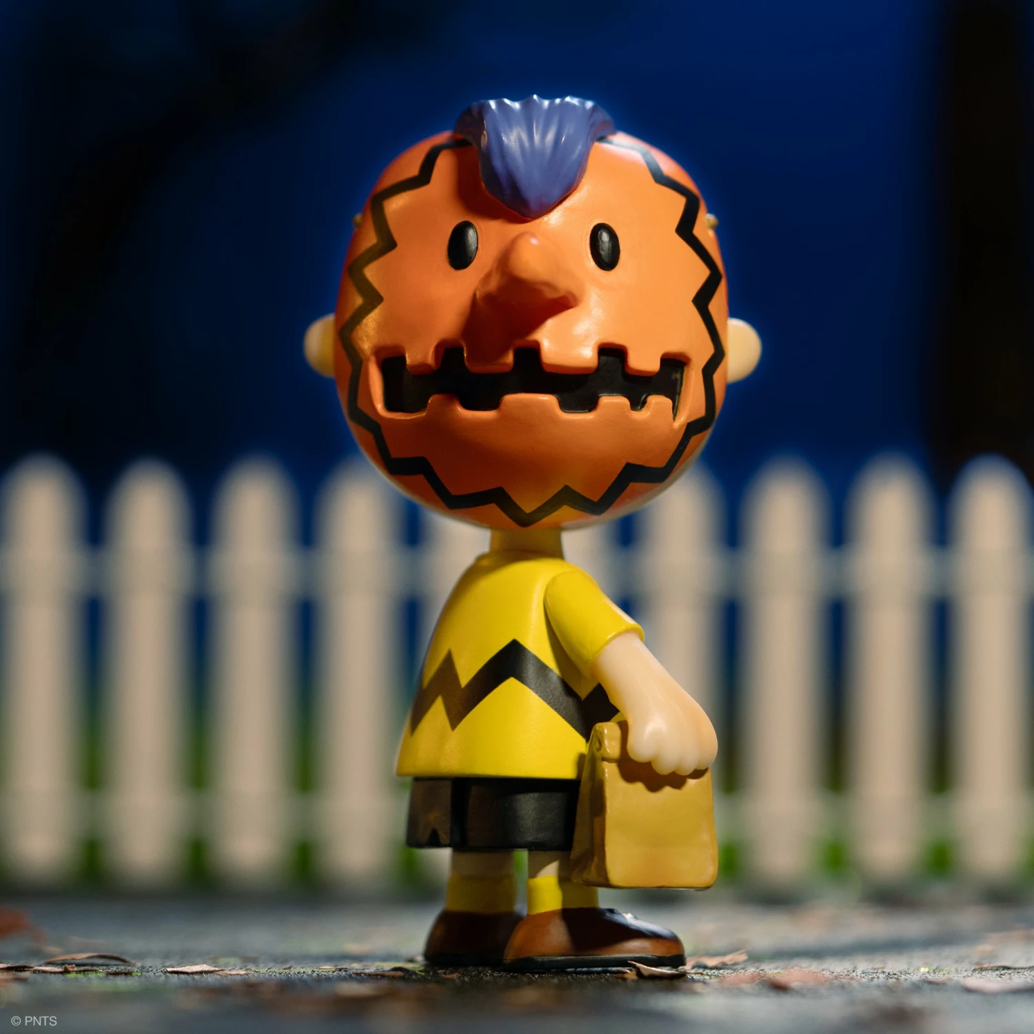 SUPER7 Peanuts ReAction Figure Wave 4 - Masked Charlie Brown 4 SUPER7 Peanuts ReAction Figure Wave 4 - Masked Charlie Brown - Image 2