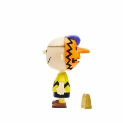 SUPER7 Peanuts ReAction Figure Wave 4 - Masked Charlie Brown 13 SUPER7 Peanuts ReAction Figure Wave 4 - Masked Charlie Brown -SUPER7 SHOP RE Peanuts W4 Halloween MaskedCharlieBrown left 2048