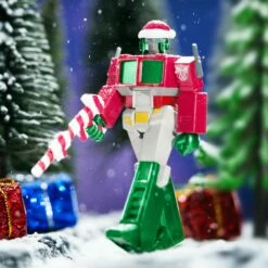 SUPER7 Transformers ReAction Figure - Optimus Santa -SUPER7 SHOP RE Transformers OptimusPrimeSanta hero1 2048