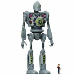 SUPER7 The Iron Giant Super Cyborg - Iron Giant (Full Color) -SUPER7 SHOP SC TheIronGiant FullColor FigureChestOffAngle comp
