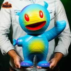 Super7 Supersize Vinyl - Mummy Boy (Blue/Yellow) -SUPER7 SHOP SZ Super7 MummyBoy Blue Yellow Hero1 2048